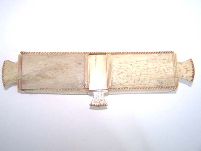 A Fabulous Napoleonic Period Prisoner Made Carved and Scrimshawed Bone Games Box circa 1800 — image 3